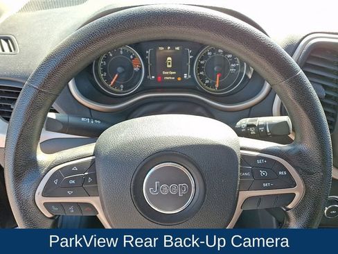 Used 2016 Jeep Cherokee Sport AWD/4WD image 4