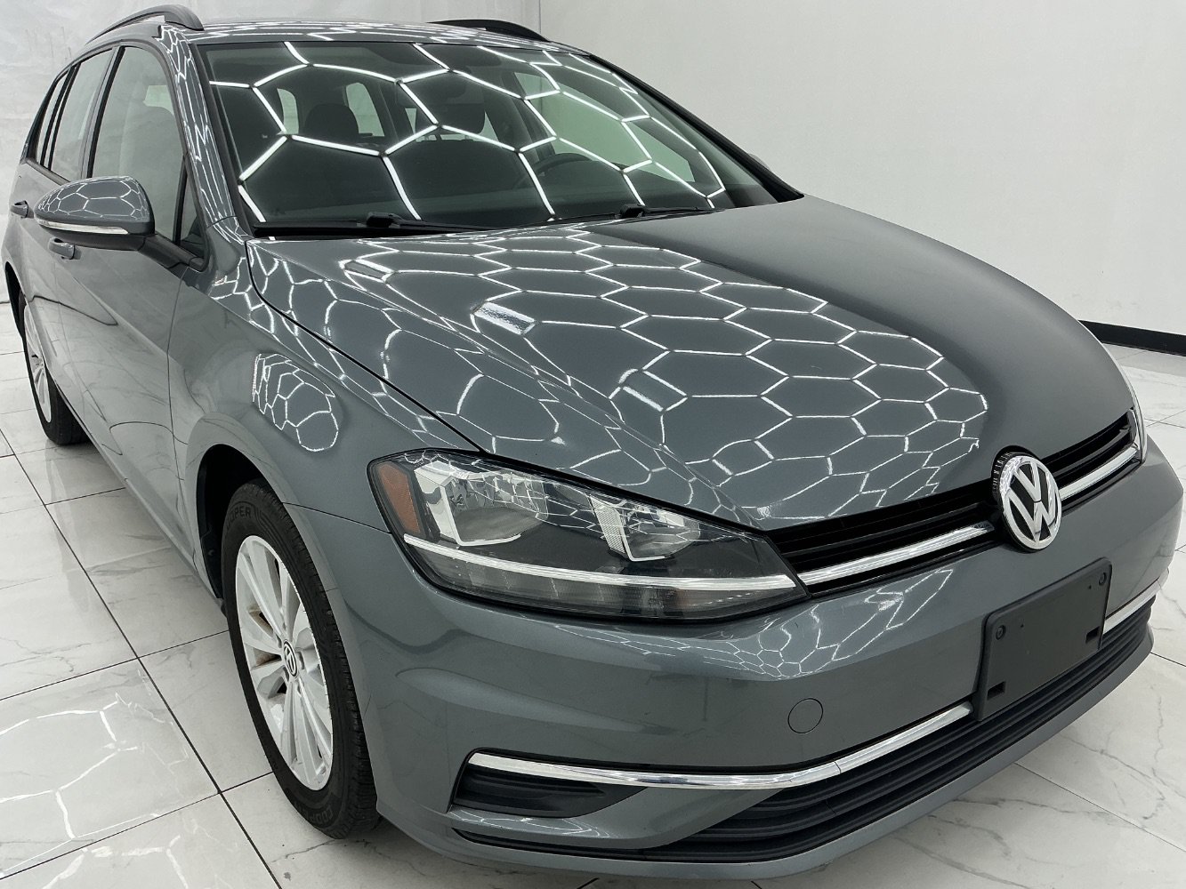 Used 2019 Volkswagen Golf S AWD/4WD image 3