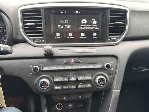 Used 2020 Kia Sportage LX w/ LX Popular Package AWD/4WD image 13