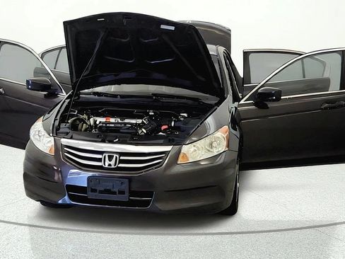 Used 2011 Honda Accord EX-L image 8