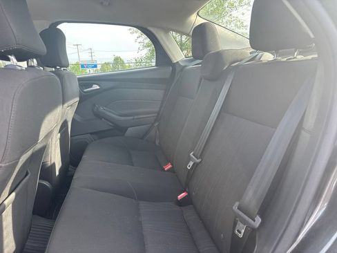 Used 2017 Ford Focus SE FWD image 10