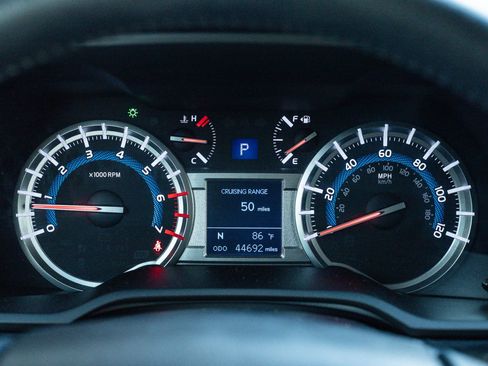 Used 2018 Toyota 4Runner Limited AWD/4WD image 15