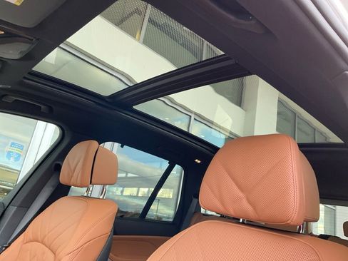 New 2026 BMW X5 M60i image 21