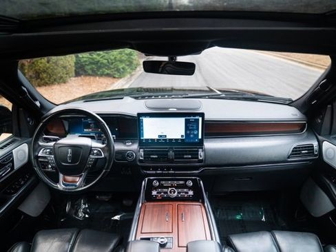 Used 2023 Lincoln Navigator Reserve w/ Equipment Group 201A image 23