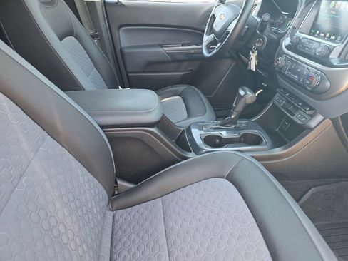 Used 2017 Chevrolet Colorado Z71 RWD image 22