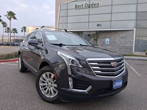 Used 2018 Cadillac XT5 Base image 1