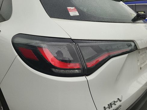 Used 2024 Honda HR-V LX image 6