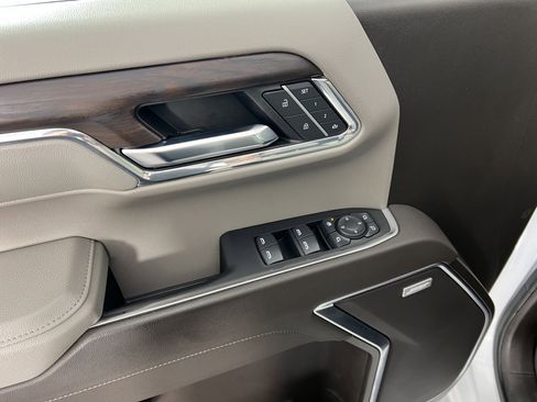 Used 2023 GMC Sierra 1500 SLT image 17