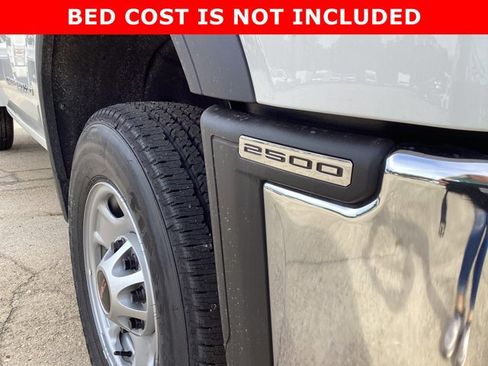 New 2025 GMC Sierra 2500 Pro w/ Convenience Package image 10