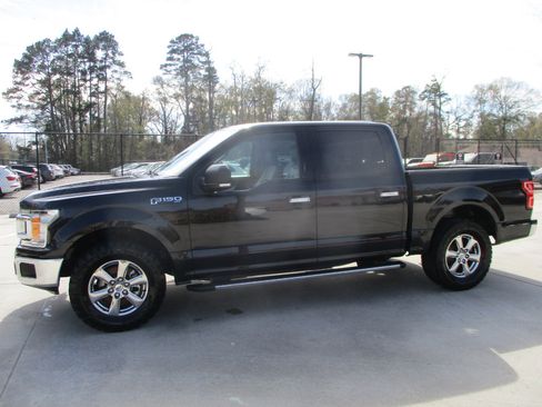 Used 2018 Ford F150 XLT w/ Equipment Group 302A Luxury image 9