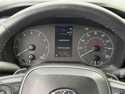 Used 2024 Toyota Corolla Cross SE image 23