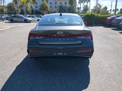 New 2026 Hyundai Elantra Blue image 6