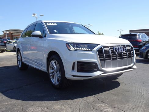 Certified 2023 Audi Q7 Premium image 6