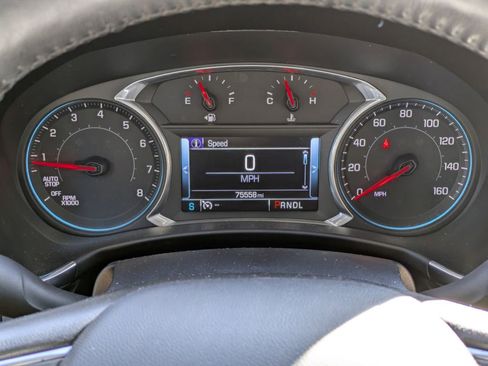 Used 2018 Chevrolet Equinox Premier image 18