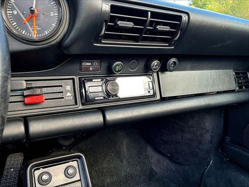 Used 1988 Porsche 911 Carrera image 20