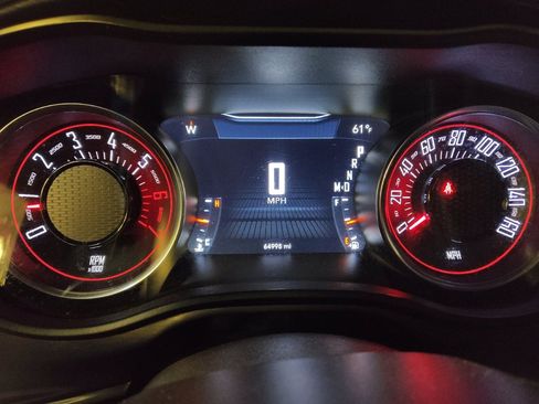 Used 2017 Dodge Challenger R/T image 23