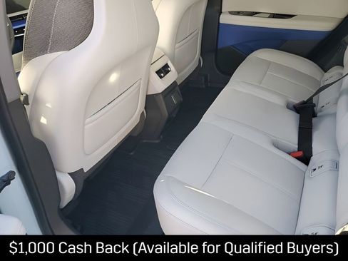 New 2026 Cadillac Optiq Sport 1 w/ LPO, Floor Liner Package image 20