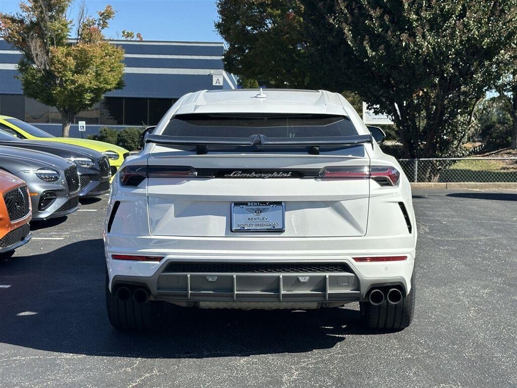 Used 2021 Lamborghini Urus AWD/4WD image 4