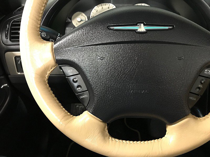 Used 2004 Ford Thunderbird RWD image 34