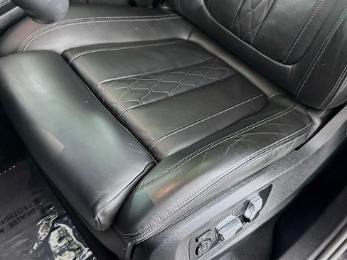 Used 2022 BMW X6 xDrive40i w/ M Sport Package AWD/4WD image 19