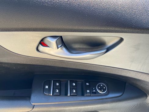 Used 2021 Kia Forte LXS image 18