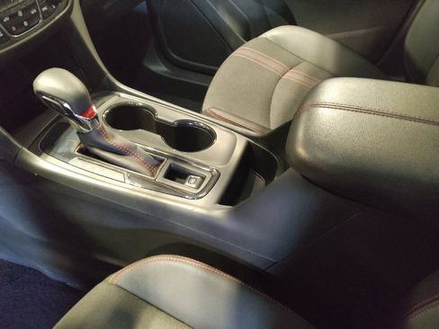 Used 2022 Chevrolet Equinox RS FWD image 26