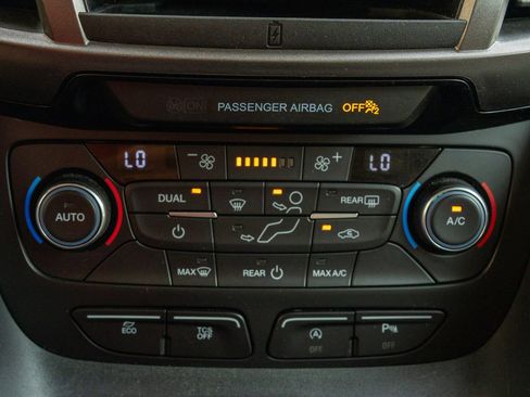 Used 2022 Ford Transit Connect XLT FWD image 20