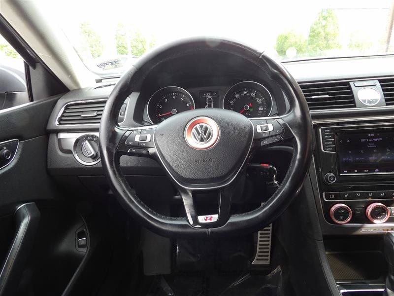 Used 2017 Volkswagen Passat 1.8T R-Line FWD image 19