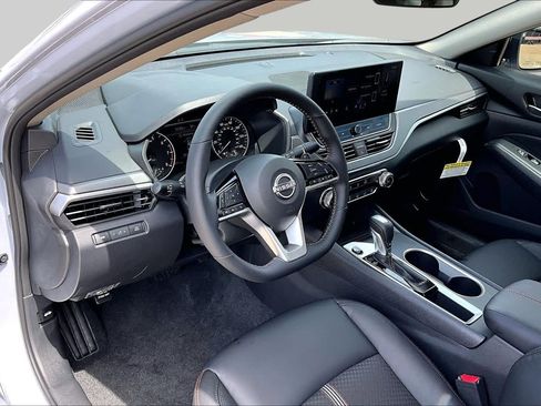 Used 2026 Nissan Altima 2.5 SR FWD image 18
