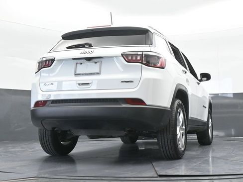 Used 2023 Jeep Compass Latitude AWD/4WD image 55