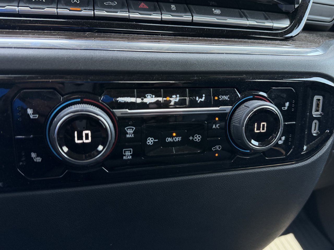 Used 2024 Chevrolet Silverado 1500 RST w/ LPO, Dark Essentials Package RWD image 19