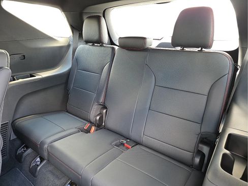 Used 2026 Chevrolet Traverse RS image 10