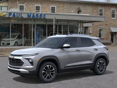 New 2026 Chevrolet TrailBlazer LT w/ Driver Confidence Package FWD image 2