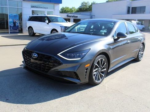 Used 2022 Hyundai Sonata Limited w/ Cargo Package FWD image 1