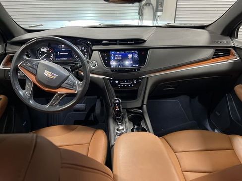 Certified 2022 Cadillac XT5 Premium Luxury w/ Technology Package image 28