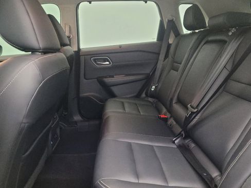 Used 2021 Nissan Rogue SL image 18