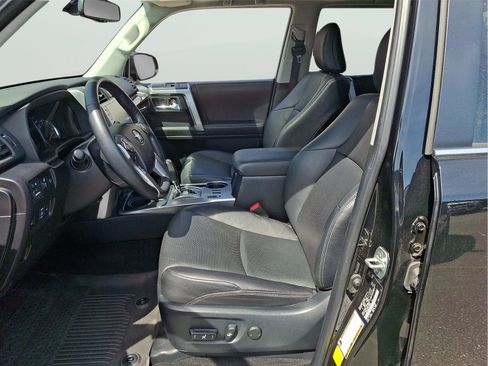 Used 2023 Toyota 4Runner Limited AWD/4WD image 93