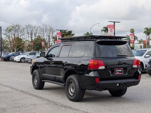 Used 2014 Toyota Land Cruiser image 8