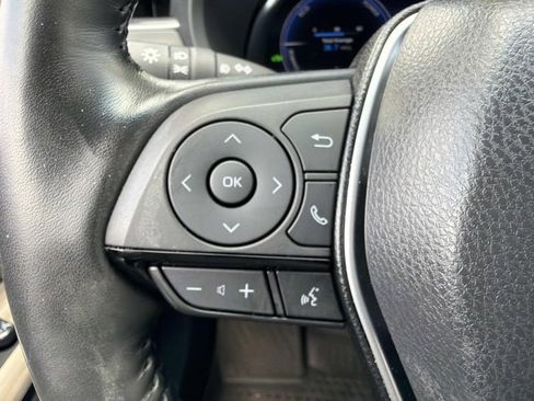 Certified 2024 Toyota Venza Limited image 25