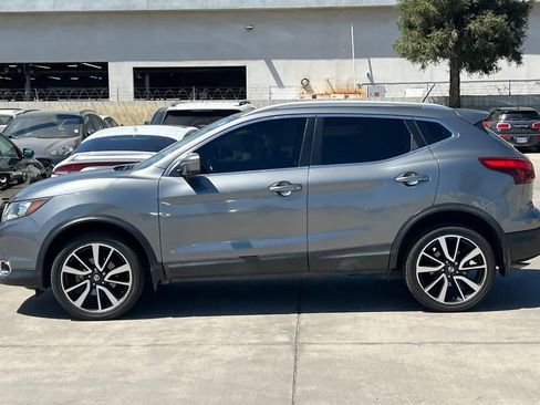 Used 2017 Nissan Rogue Sport SL FWD image 6