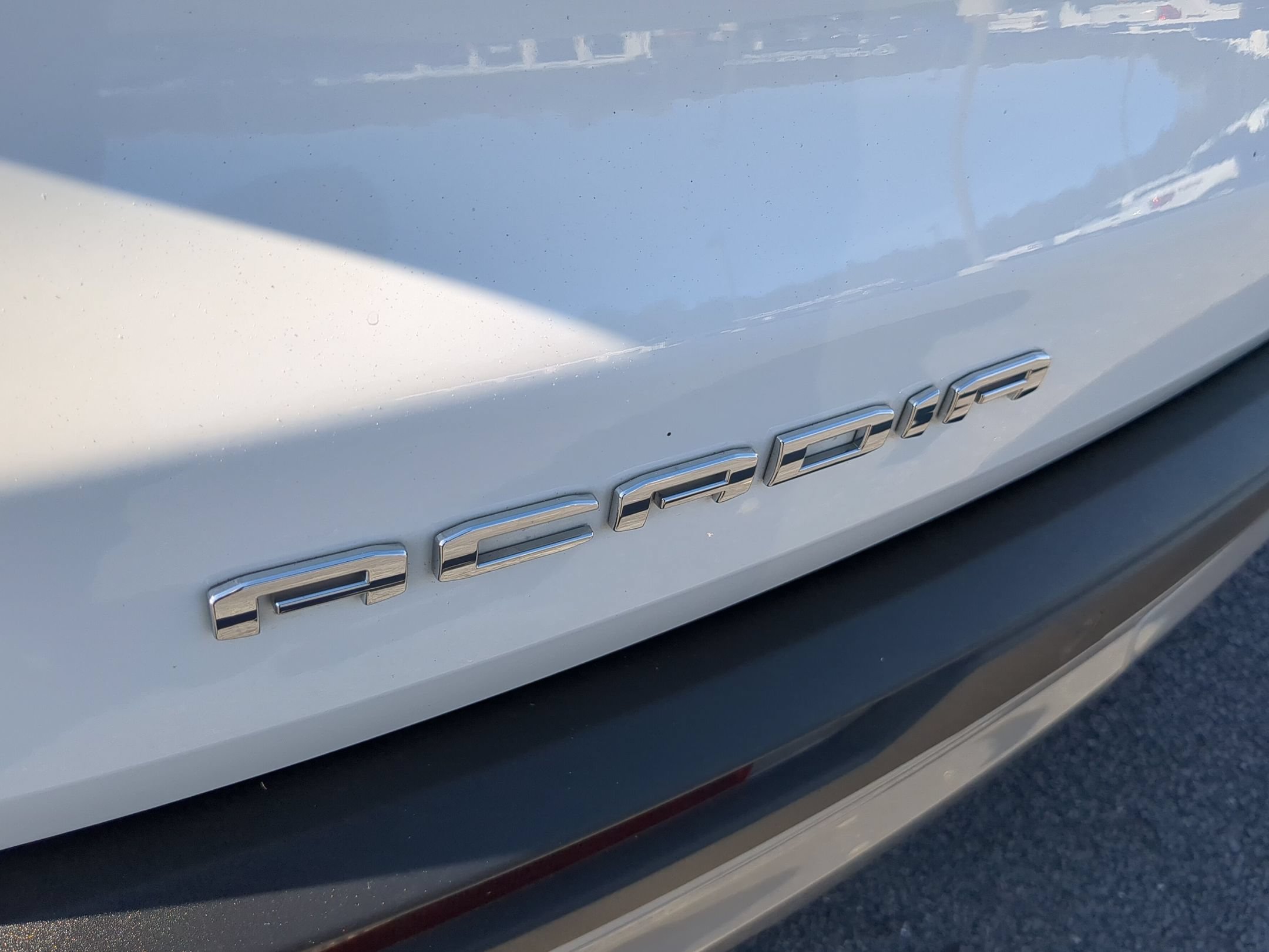 Used 2025 GMC Acadia Elevation w/ Elevation Premium Package FWD image 32