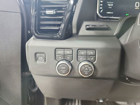 Used 2026 GMC Sierra 1500 AT4 w/ AT4 Premium Package AWD/4WD image 30