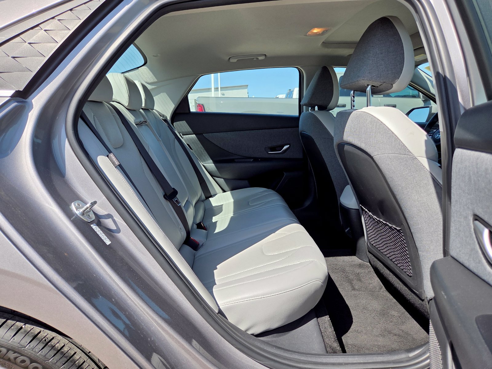 Used 2024 Hyundai Elantra Limited FWD image 16