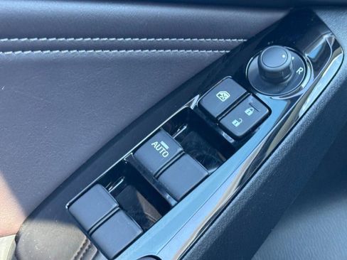 Used 2018 MAZDA MAZDA3 Touring image 22