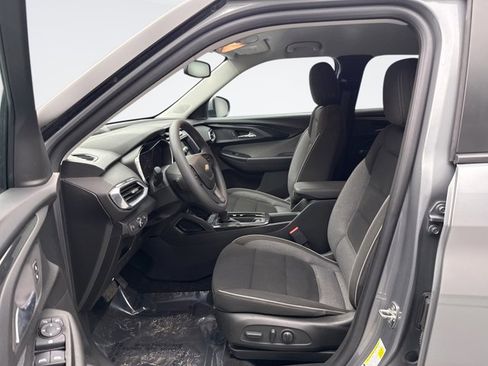 Used 2023 Chevrolet TrailBlazer LT w/ Convenience Package image 11