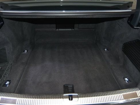 Used 2020 Audi S8 L w/ S8 Executive Package image 32