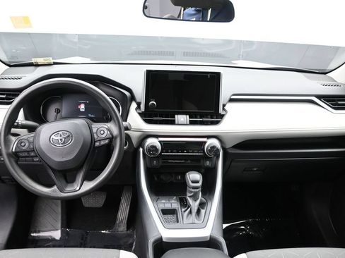 Used 2025 Toyota RAV4 XLE w/ Convenience Package FWD image 15