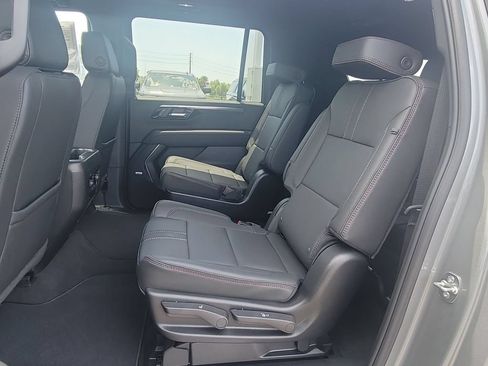 Used 2026 Chevrolet Suburban RST w/ Comfort Package AWD/4WD image 26