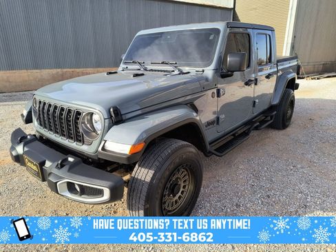 Used 2024 Jeep Gladiator Sport image 5