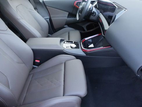 Certified 2025 BMW X3 xDrive30i AWD/4WD image 13